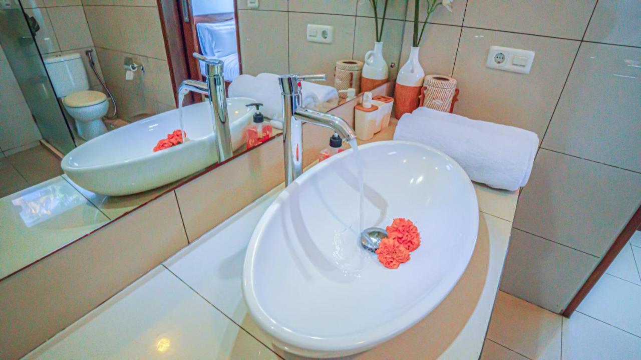 Air Sanih Beach Villa Kubutambahan  Exterior photo